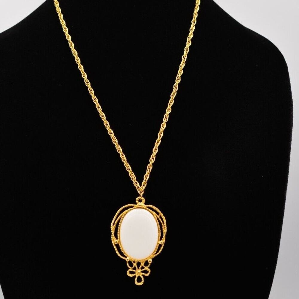 Vintage Pendant Necklace White Beaded Cabochon Brushed Gold Chain 1980s BinG
